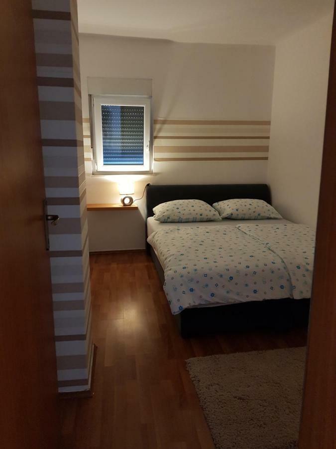 Apartment Podstrana Esterno foto