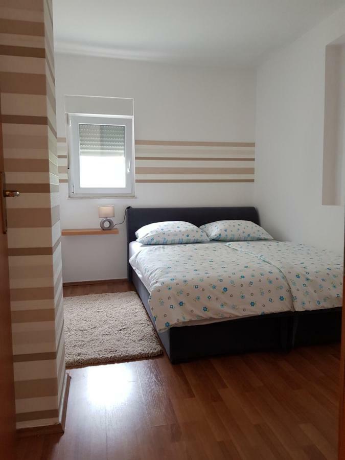 Apartment Podstrana Esterno foto